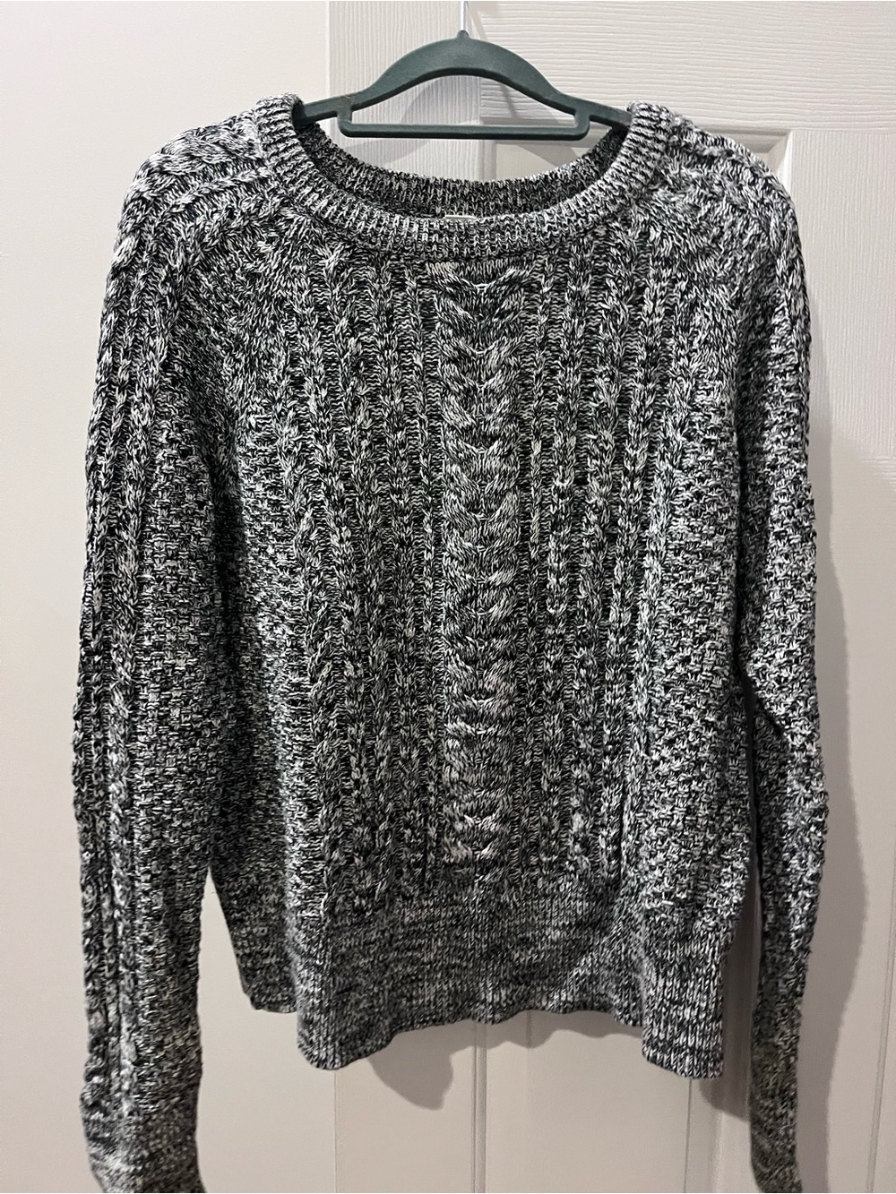 GAP Women’s Black and White Marled Cable Knit Sweater